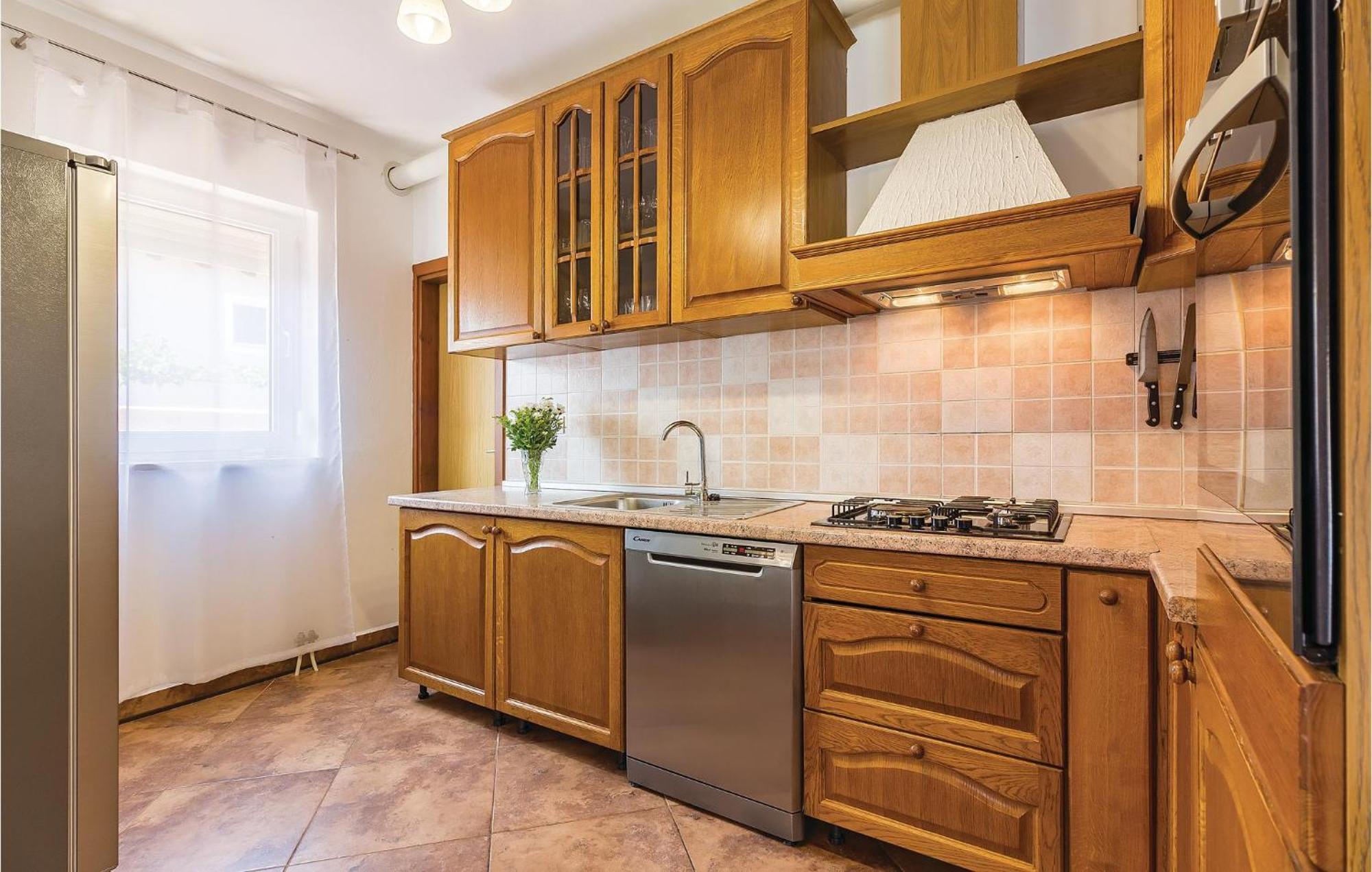 8 Bedroom Awesome Home In PUY 외부 사진
